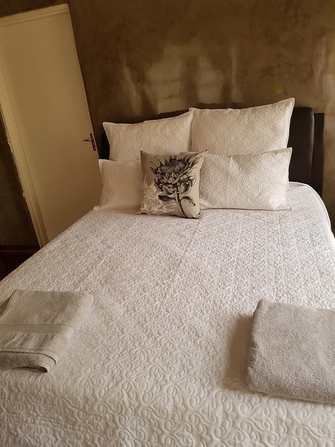 Khuvena Guesthouse Randburg Exterior photo
