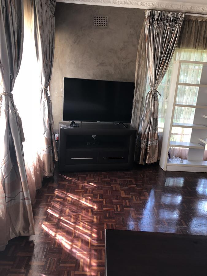 Khuvena Guesthouse Randburg Exterior photo