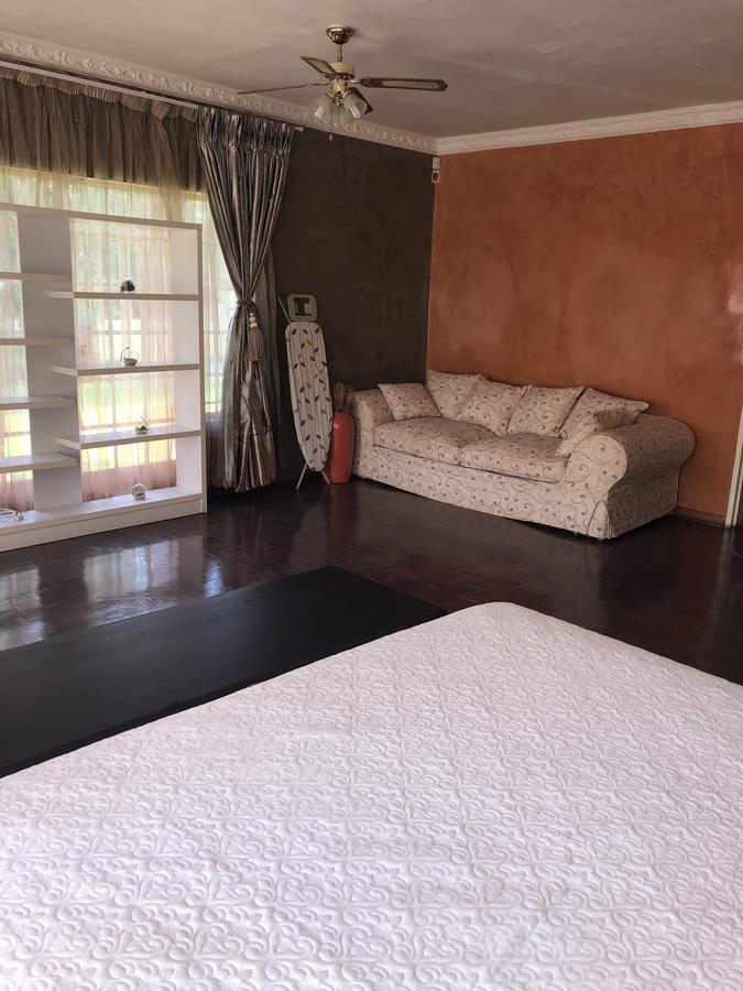 Khuvena Guesthouse Randburg Exterior photo