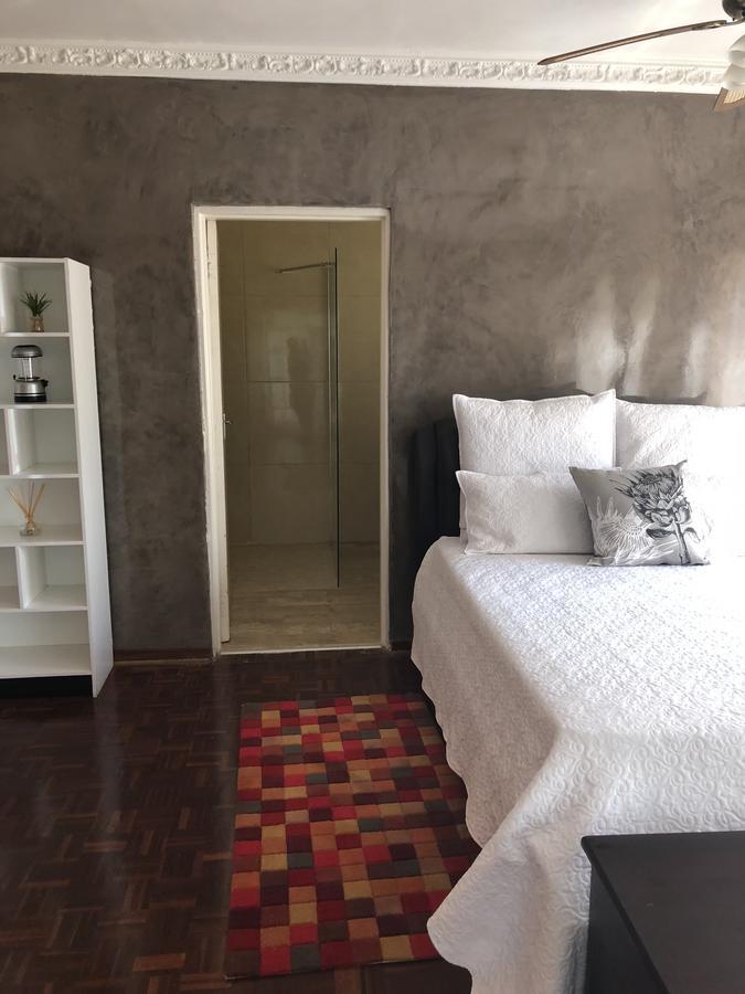 Khuvena Guesthouse Randburg Exterior photo